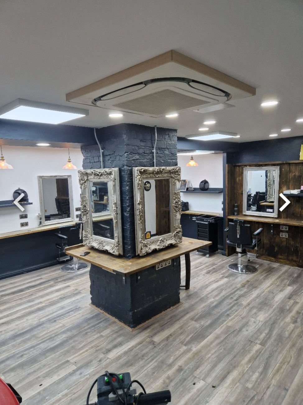 Shop lighting installation